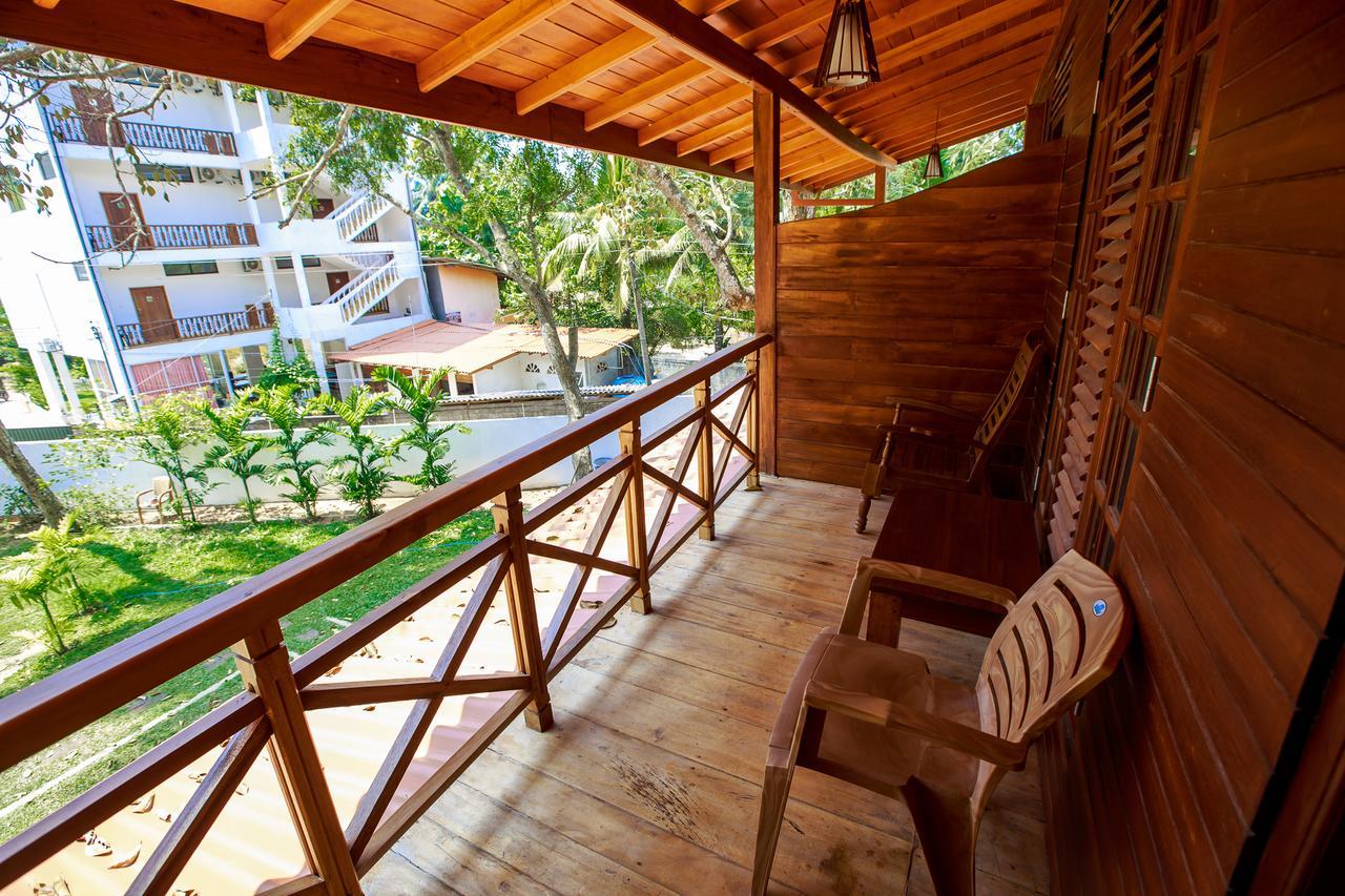 On The Rock Hotel Banduramulla Exterior photo